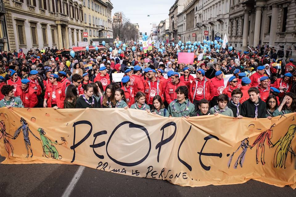 200.000 persone alla manifestazione antirazzista di Milano